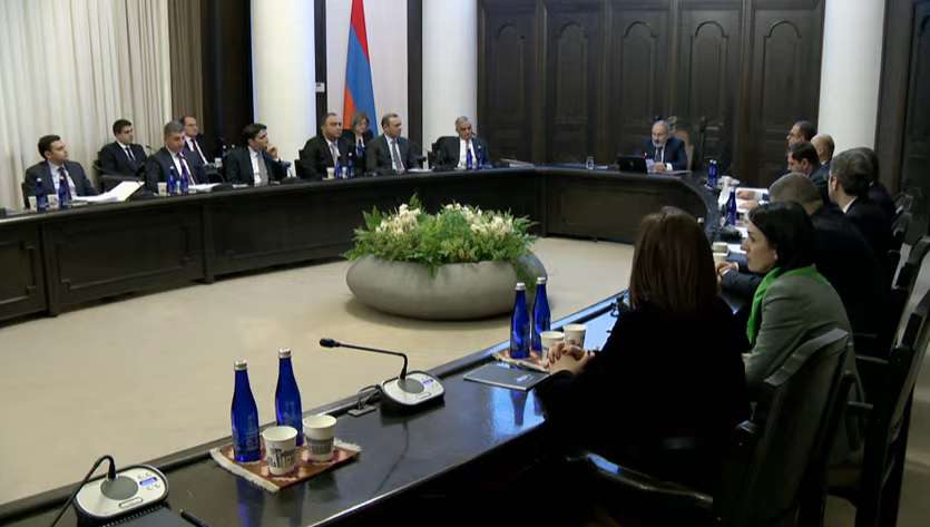 Վարչապետը հանձնարարել է ենթակառուցվածքների հարցը լուծել, նոր միայն՝ ասֆալտապատել