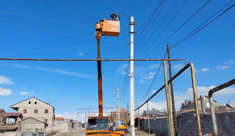 Երևանի Սիլիկյան թաղամասի լուսավորության ցանցը հիմնովին թարմացվել է (ԼՈՒՍԱՆԿԱՐՆԵՐ)