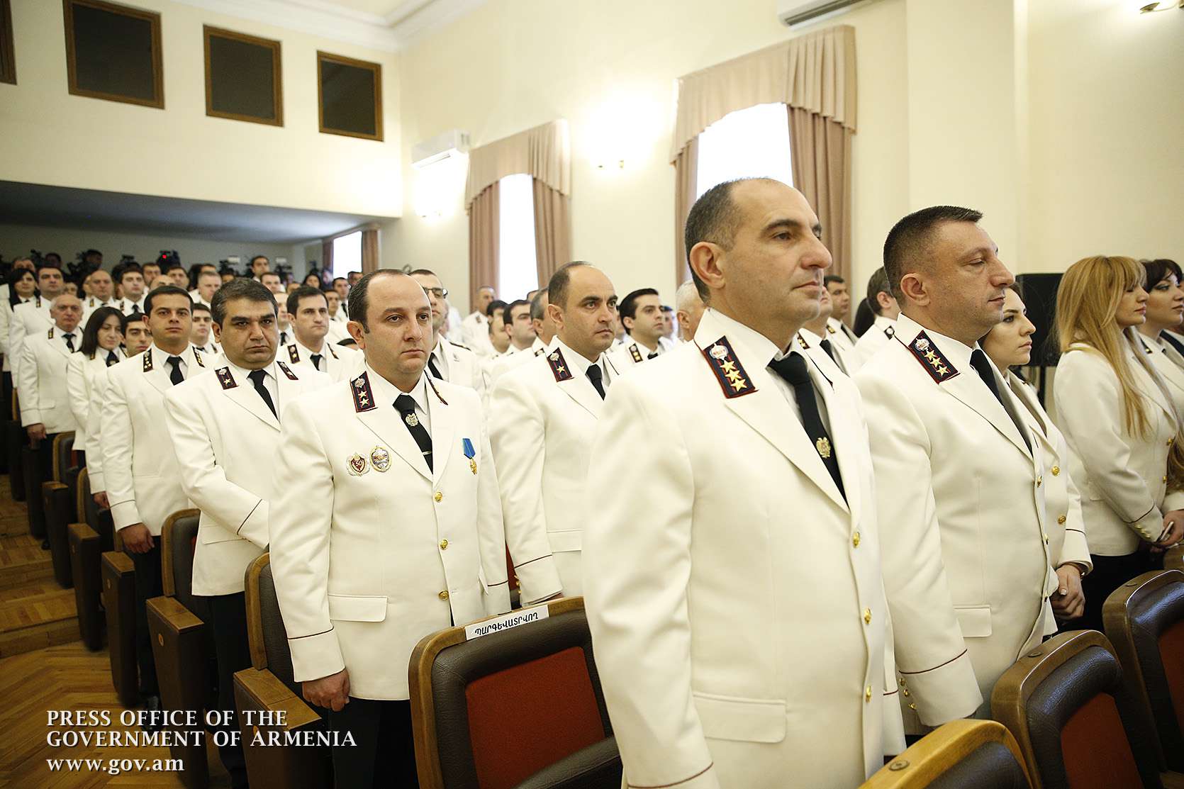 Առաջարկվում է հավելավճար տալ դատախազներին