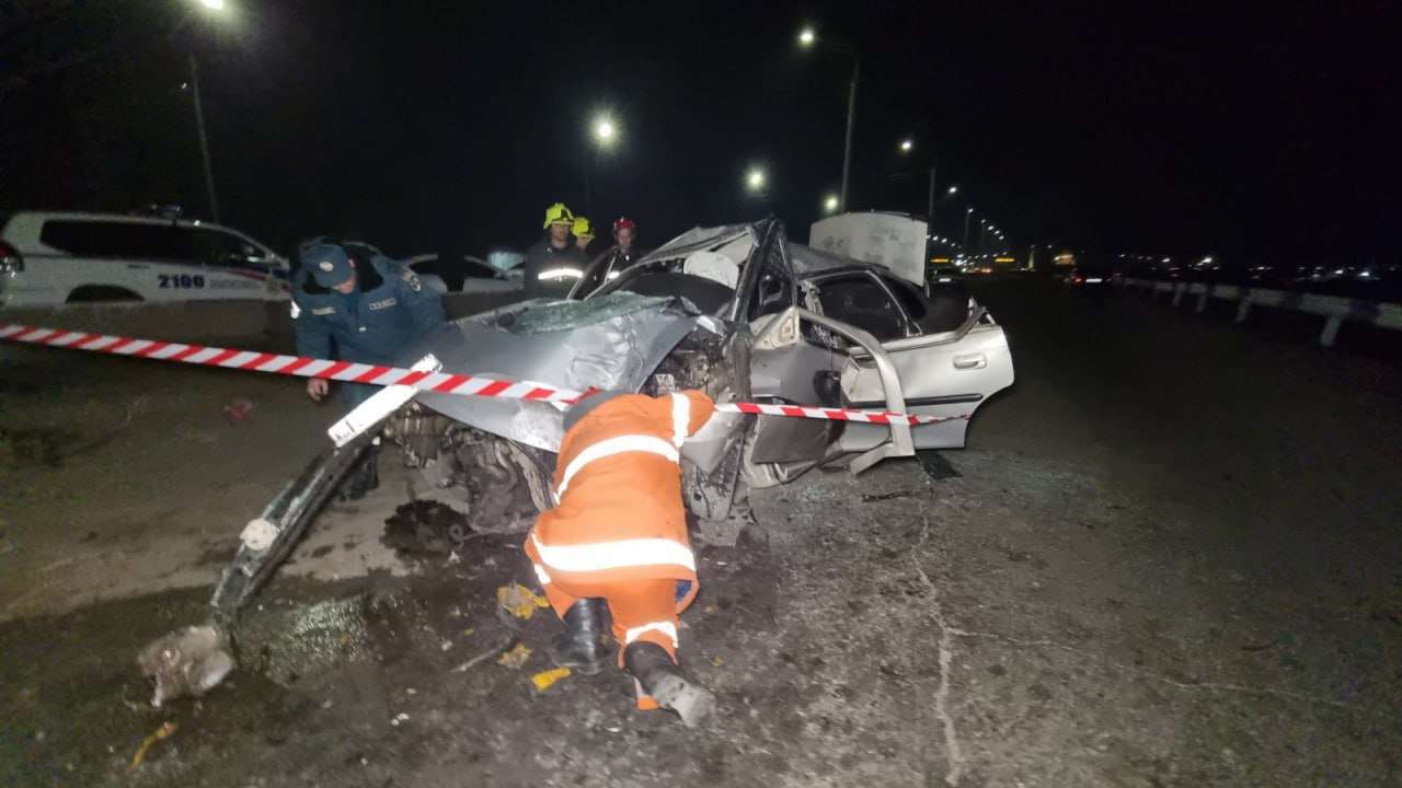 Մեքենան բախվել է էլեկտրասյանը․ վարորդի վիճակը ծայրահեղ ծանր է