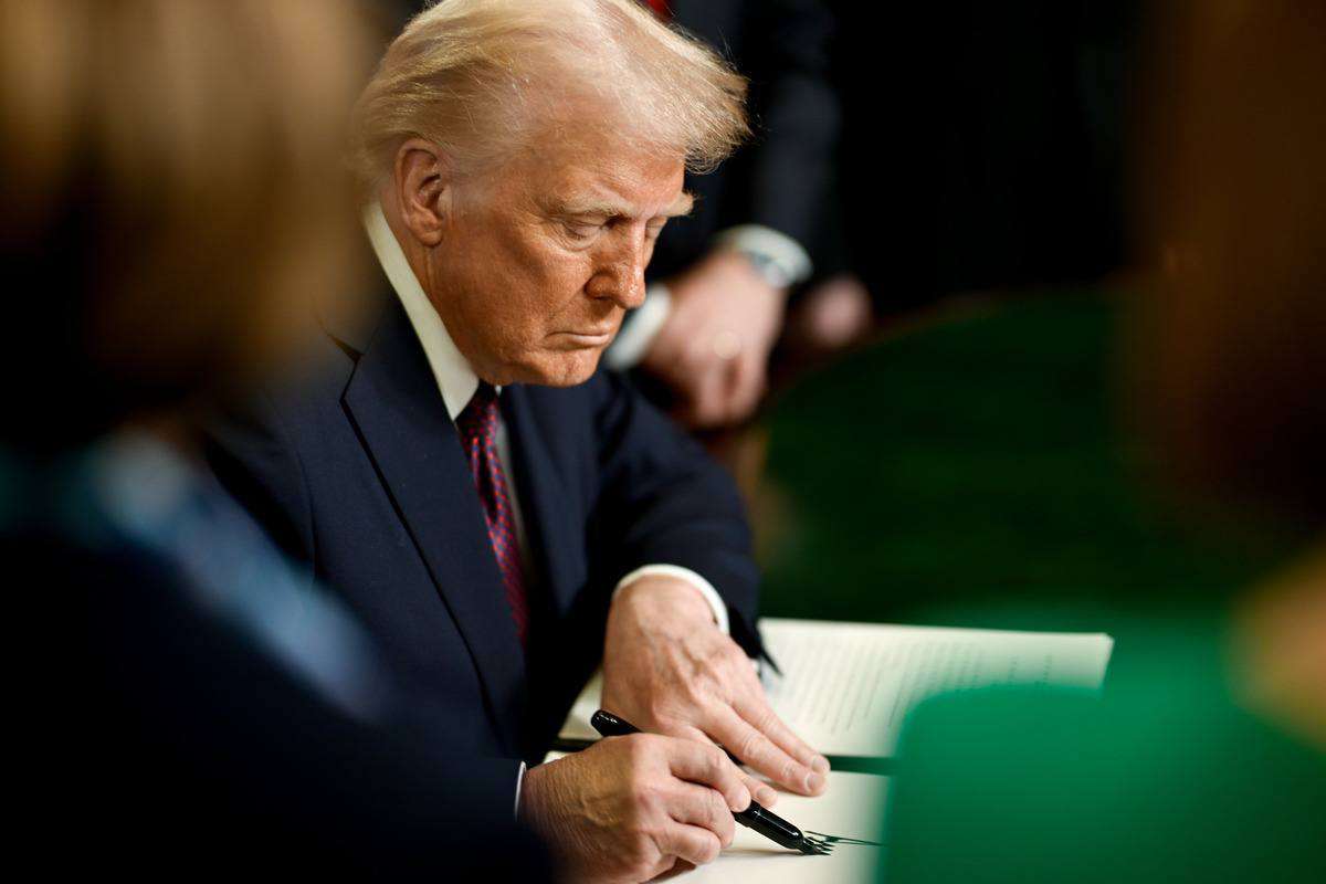 English is the only official language in the United States. Trump will sign an order