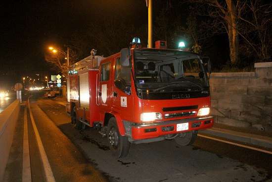 Գորիս-Հալիձոր ճանապարհին մեքենան դուրս է եկել ճանապարհի երթևեկելի հատվածից և բախվել ծառին