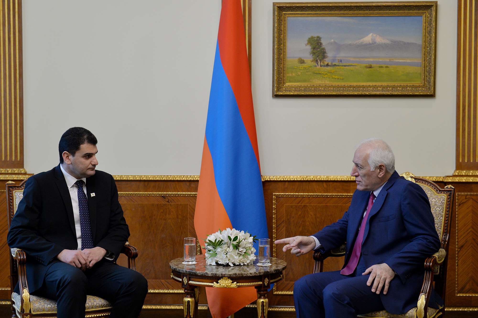 Քաղաքապետը նախագահին է ներկայացրել տրանսպորտում և այլ ենթակառուցվածքներում իրականացվող ծրագրերը