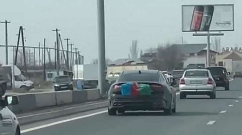 Ադրբեջանի դրոշով երթևեկող մեքենայի վարորդը ներկայացել է ոստիկանություն