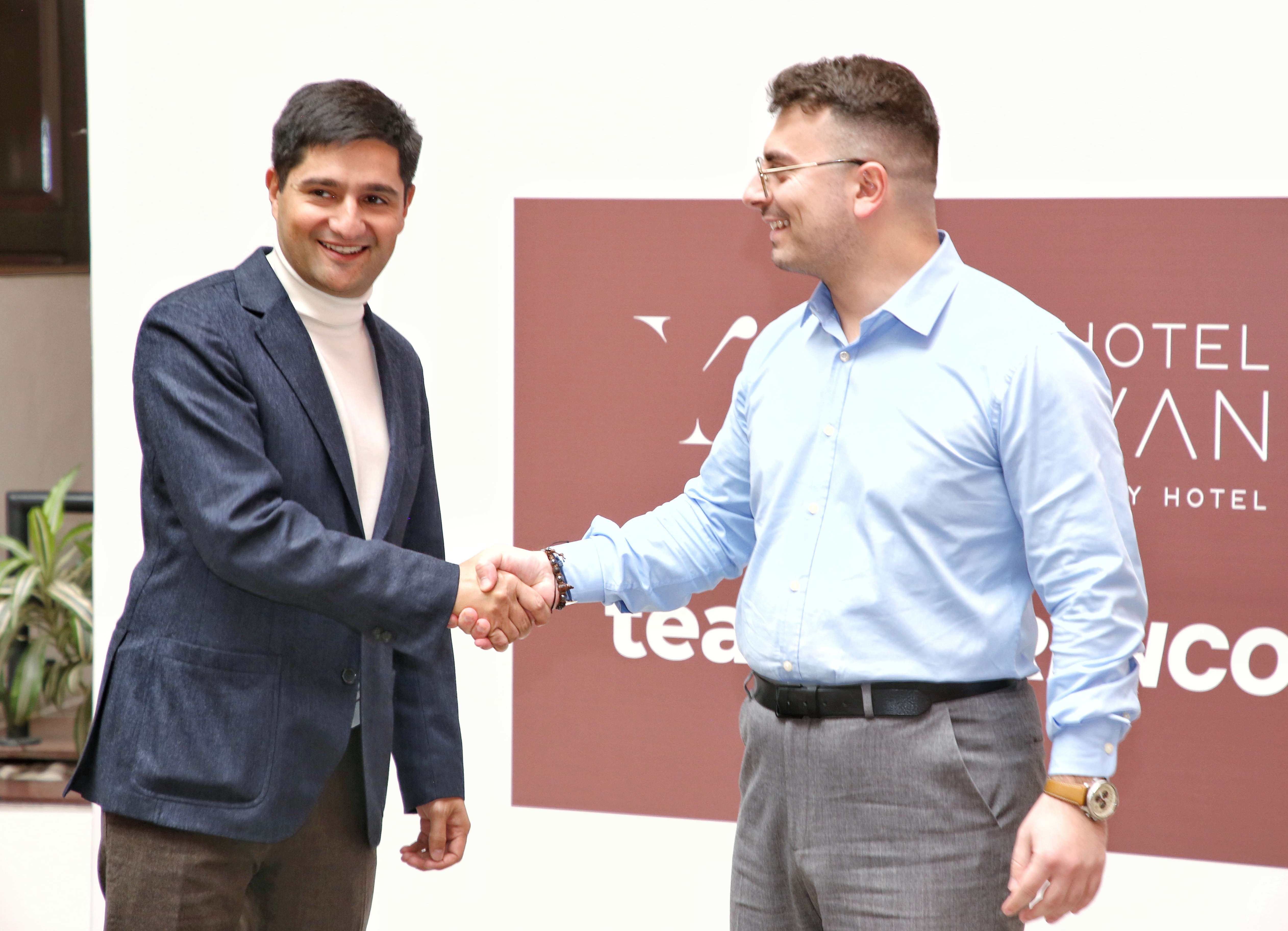 Թիմ ընկերությունների խումբը ձեռք է բերել «Գրանդ Հոթել Երևան» հյուրանոցը