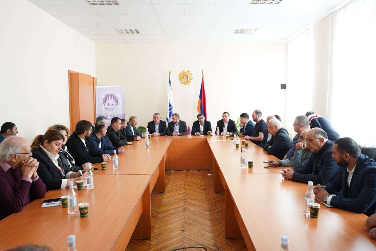 Մտքեր են փոխանակվել Գորիսի` որպես զբոսաշրջային քաղաքի զարգացման վերաբերյալ