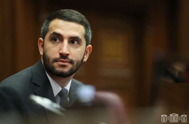 Рубинян предлагает оппозиции провести закрытое обсуждение с участием премьер-министра