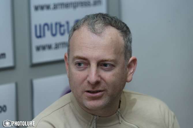 "Корабль дураков" плывёт в Ереван - Александр Лапшин