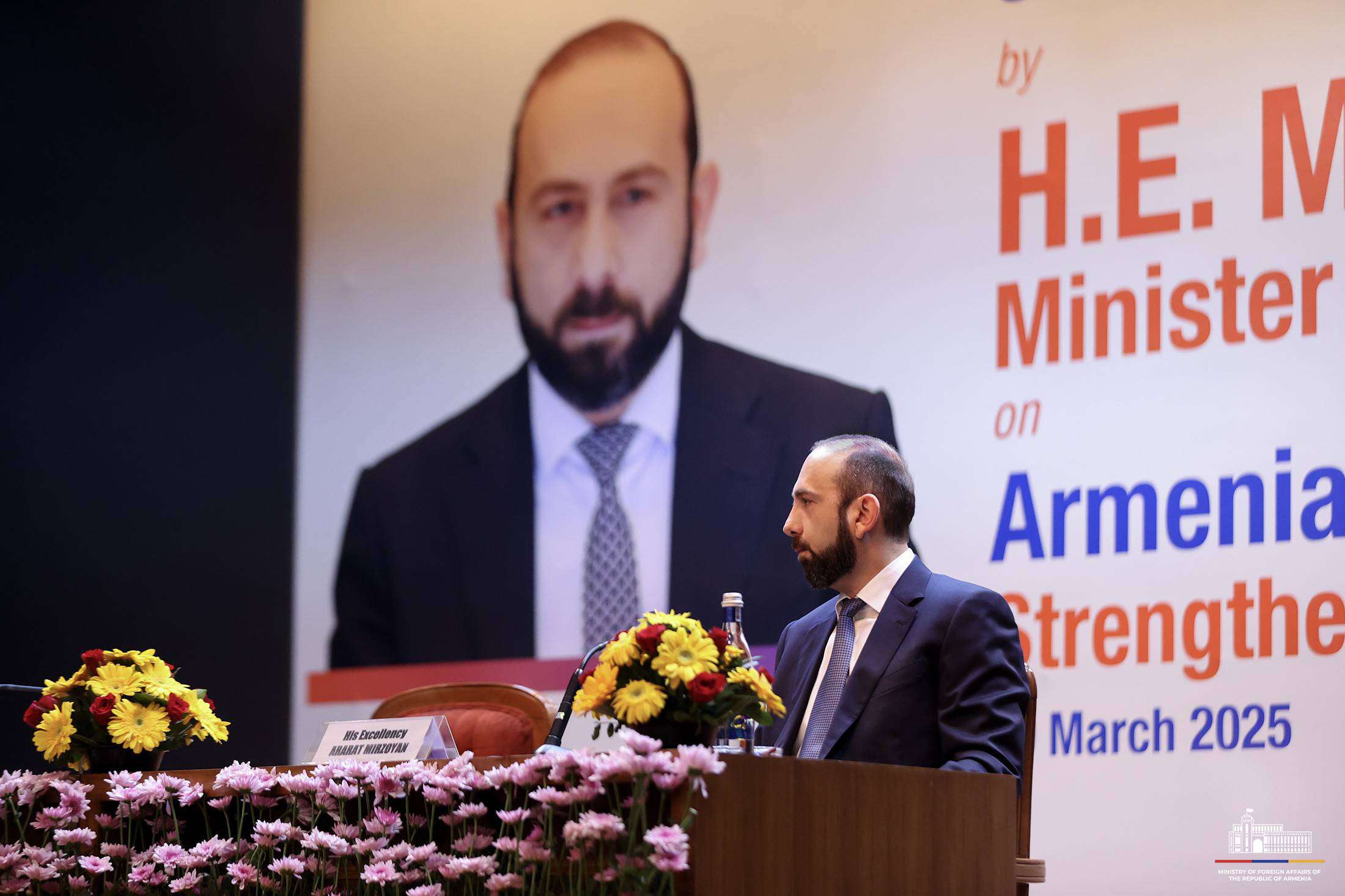 «Ադրբեջանում հայերի բեմադրված դատավարություններ են». Միրզոյան