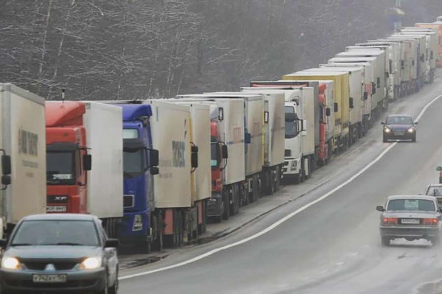 Lars Road is open to all vehicles