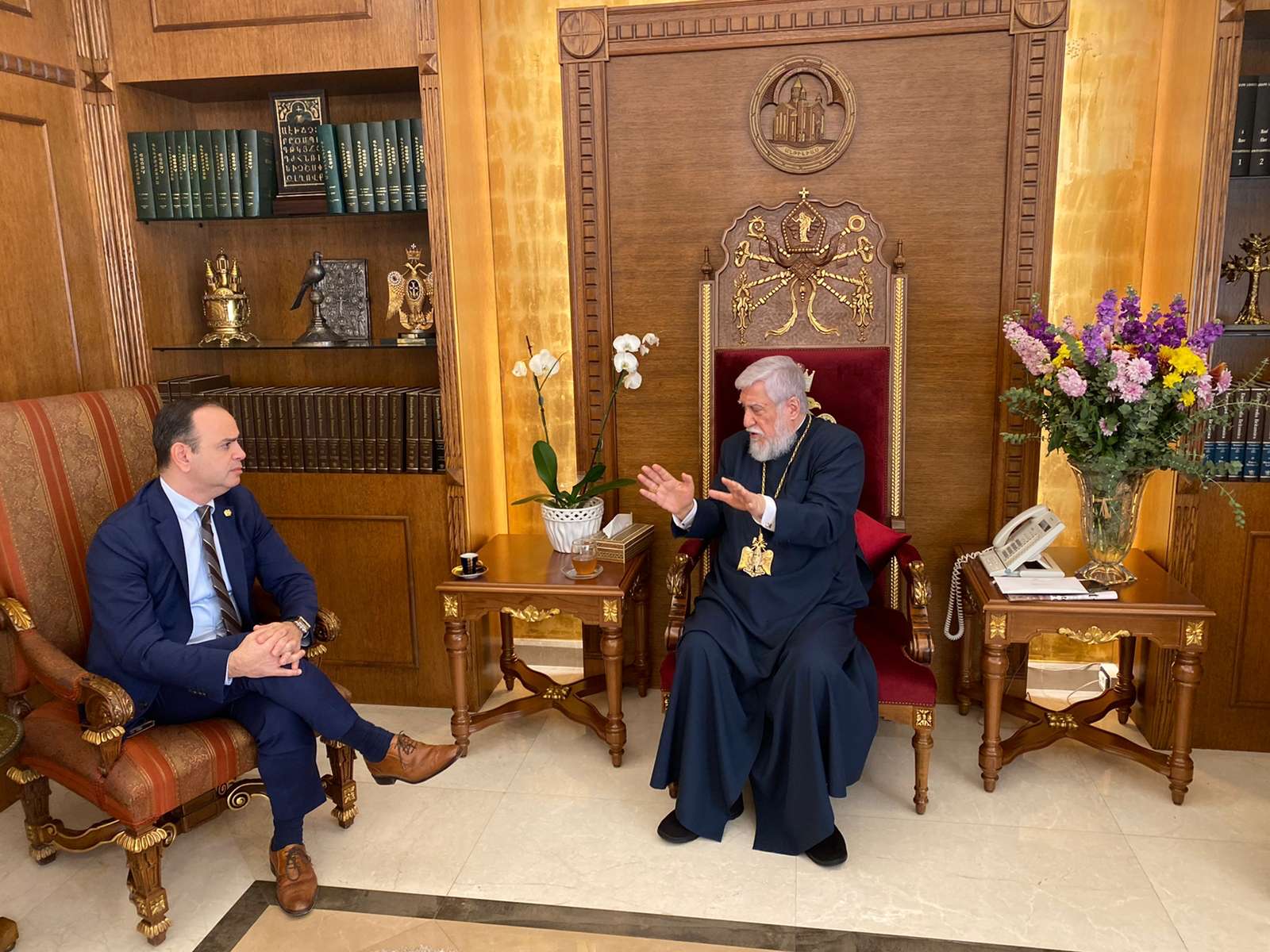Սինանյանը և Արամ Ա-ն քննարկել են հայ համայնքին վերաբերող հարցեր