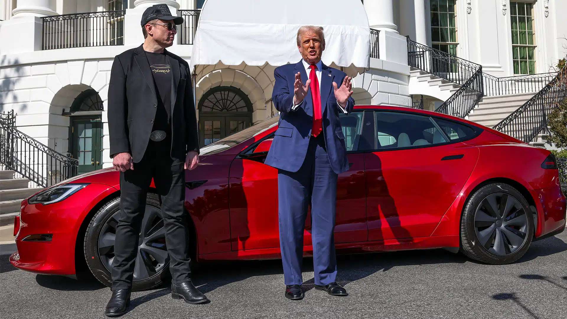 Թրամփը Tesla է գնել՝ Իլոն Մասկին աջակցելու համար. WSJ (ՏԵՍԱՆՅՈՒԹ)