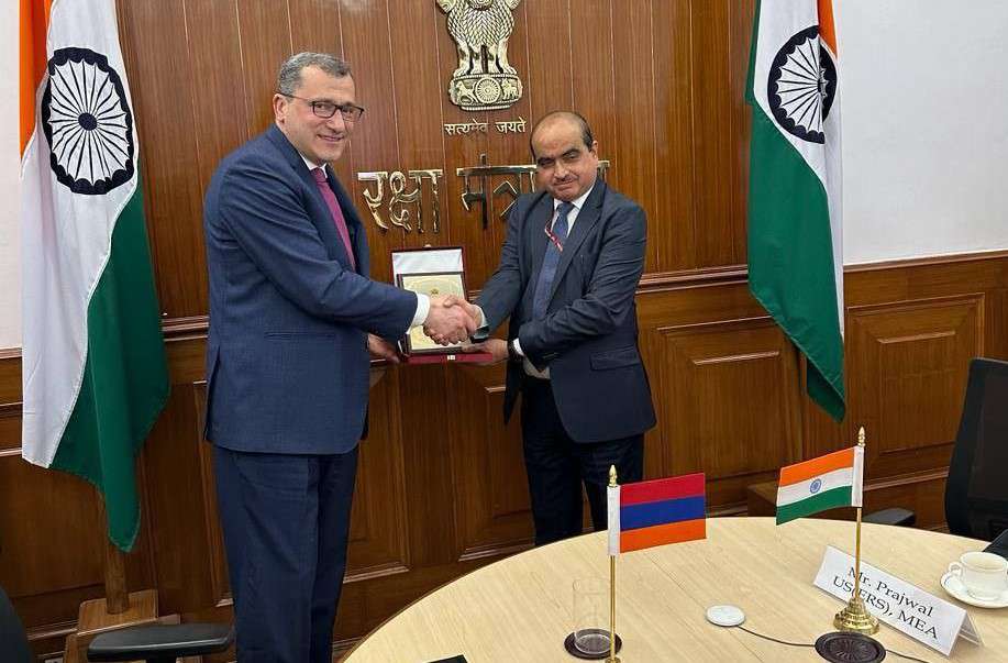 Armenia and India discussed issues related to defense cooperation