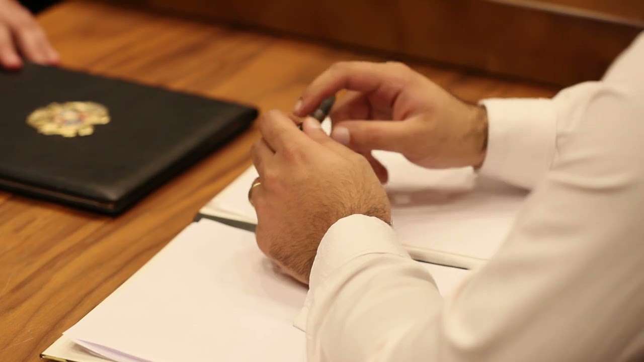 В Арцахе директор частного предприятия присвоил деньги солдата