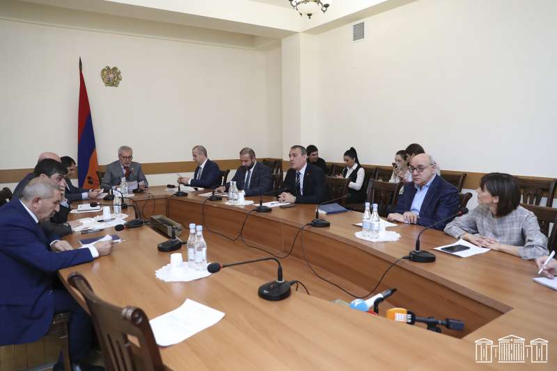 Պետական ծրագրի շրջանակում 2022թ. 917 զինծառայող ձեռք է բերել բնակարան կամ բնակելի տուն. Սուրեն Պապիկյան