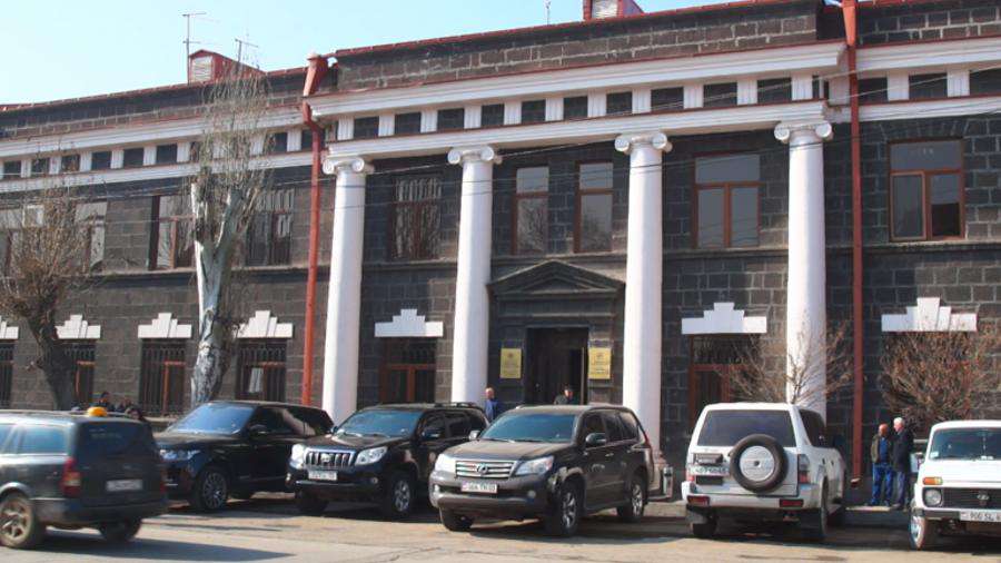 Ձերբակալվել են Շիրակի մարզպետարանի աշխատակիցներ. ովքե՞ր են նրանք