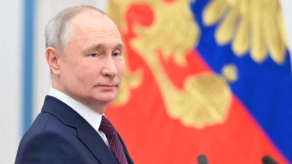 Гаагский суд выдал ордер на арест Владимира Путина. BBC