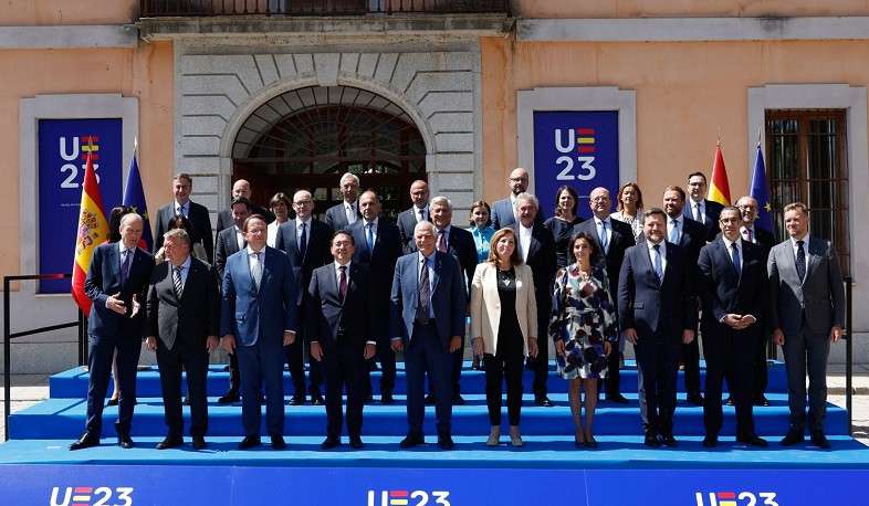 The EU Council of Foreign Ministers will discuss supporting Armenia and the settlement process with Baku. TASS