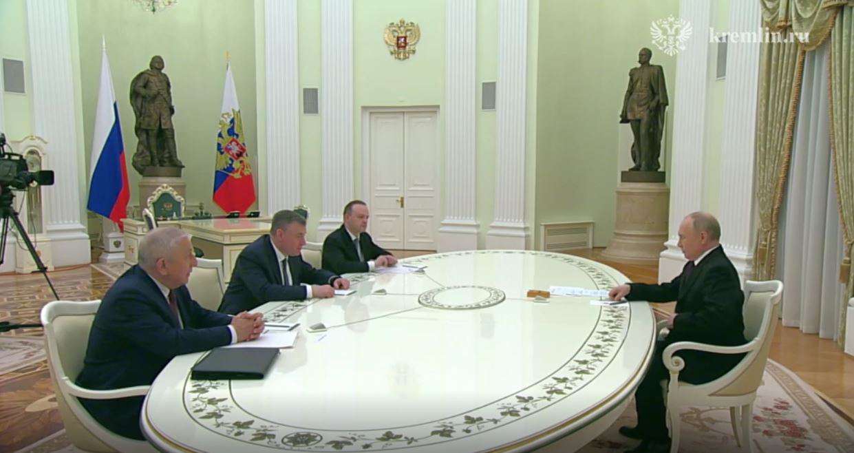 Путин предложил кандидатам в президенты России работать совместно