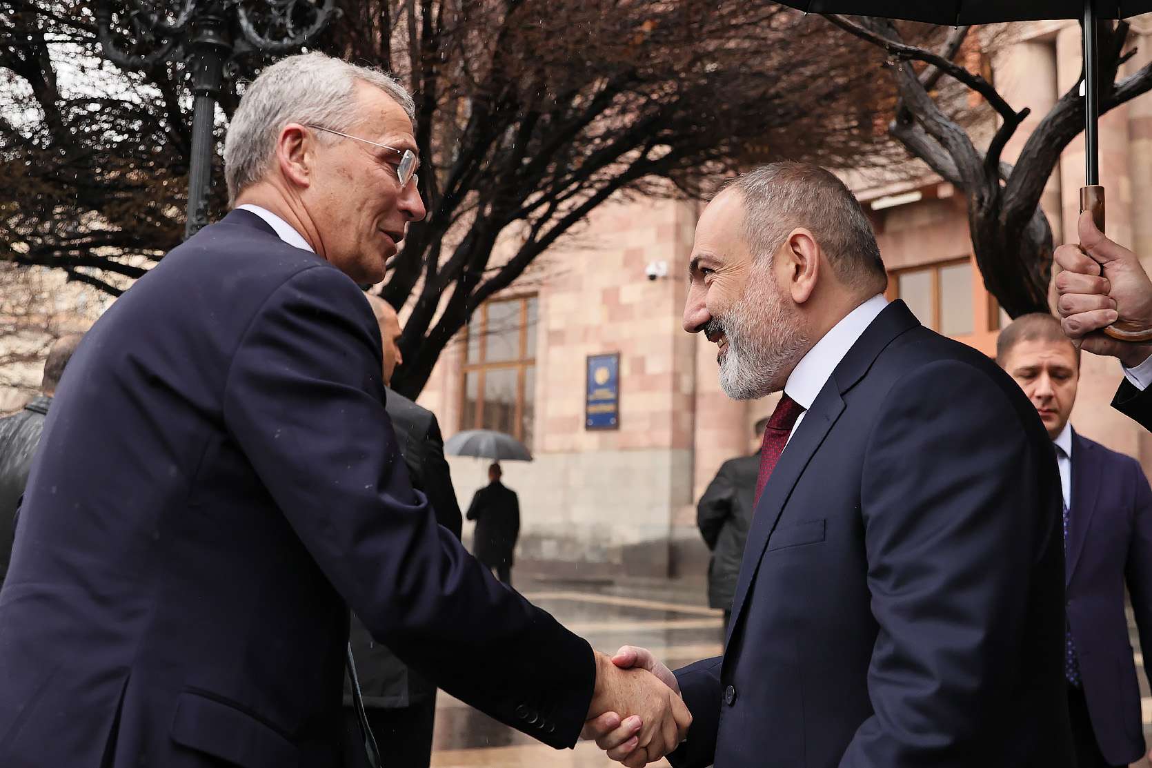 "I welcome your work on the democratic control of the RA Armed Forces." Stoltenberg