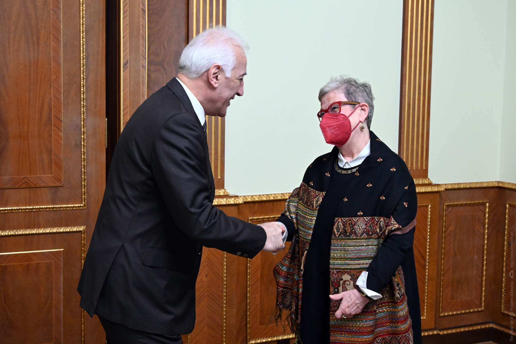 Խաչատուրյանը ԵՄ դեսպանի հետ քննարկել է տարածաշրջանային անվտանգությանն առնչվող հարցեր