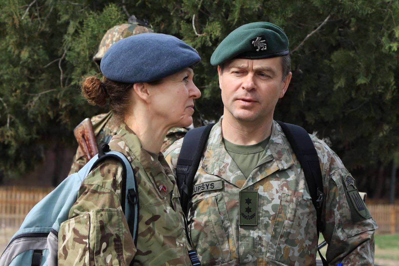 Օտարերկրյա ռազմական կցորդներն այցելել են Մարշալ Բաղրամյանի ուսկենտրոն