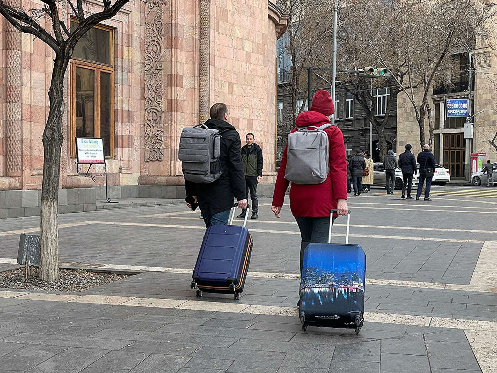 Прибывшие в Армению граждане Украины и России не нуждаются в социальной помощи - Министр