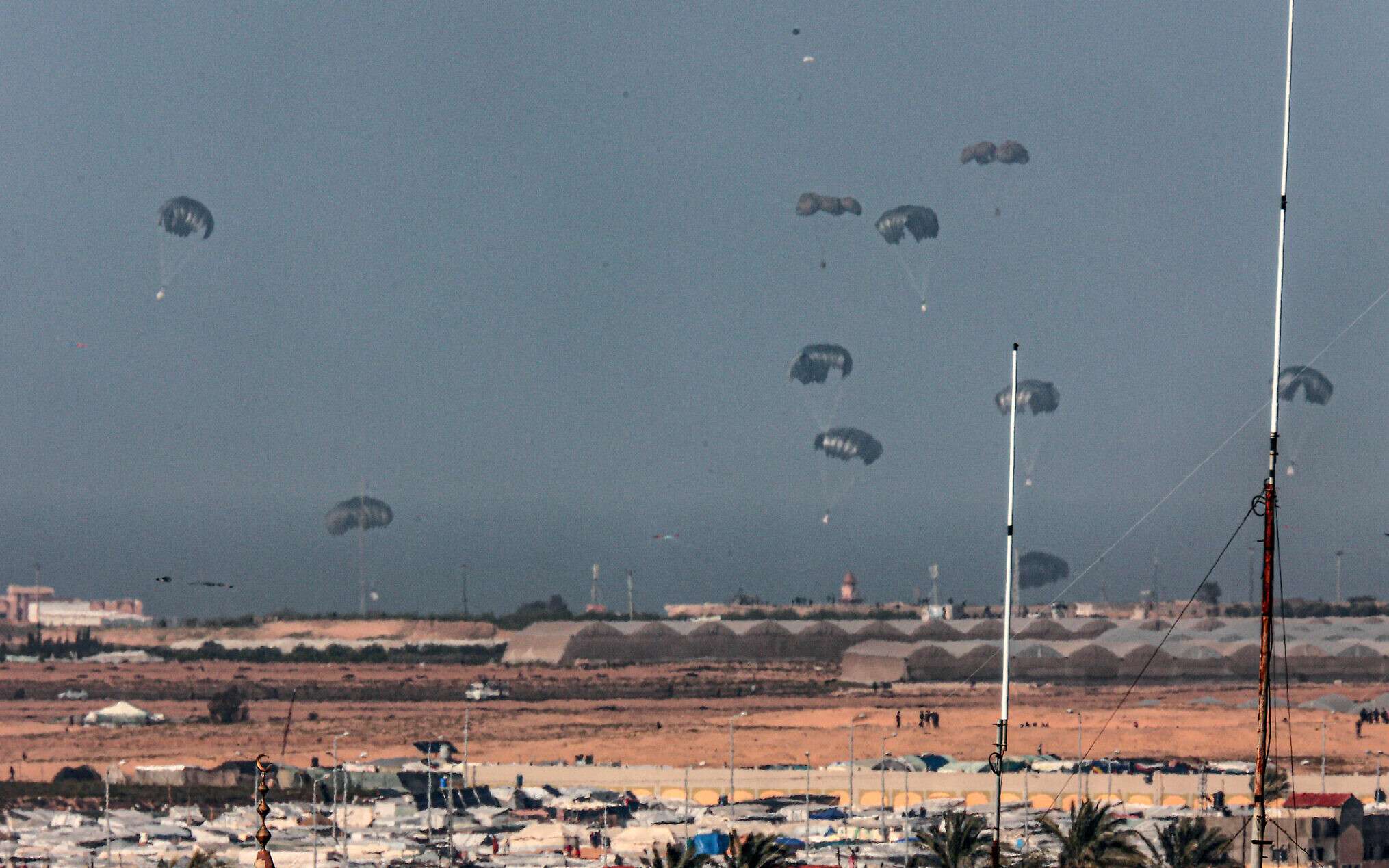 The UK has airlifted 10 tons of humanitarian aid to Gaza
