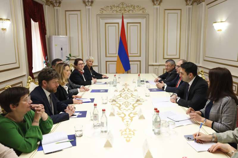 Alen Simonyan presented the current security situation in the South Caucasus to his French colleagues
