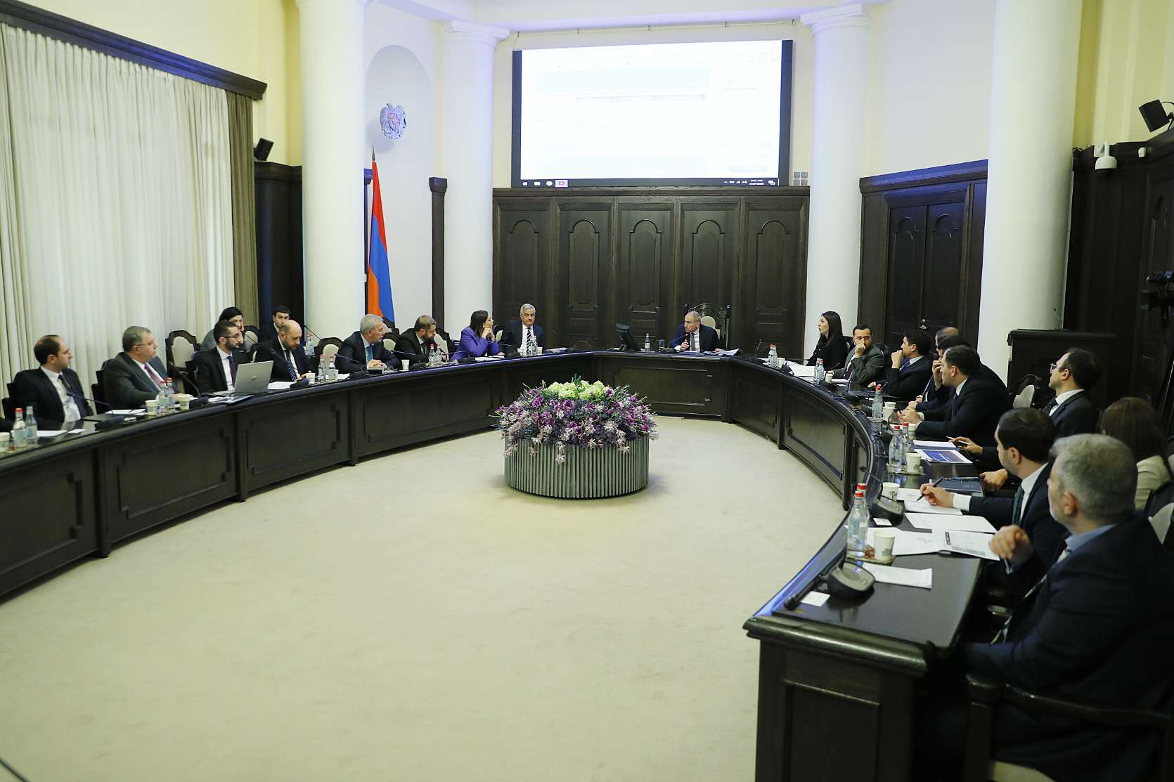 Վարչապետի մոտ մի շարք օրինագծեր են քննարկվել