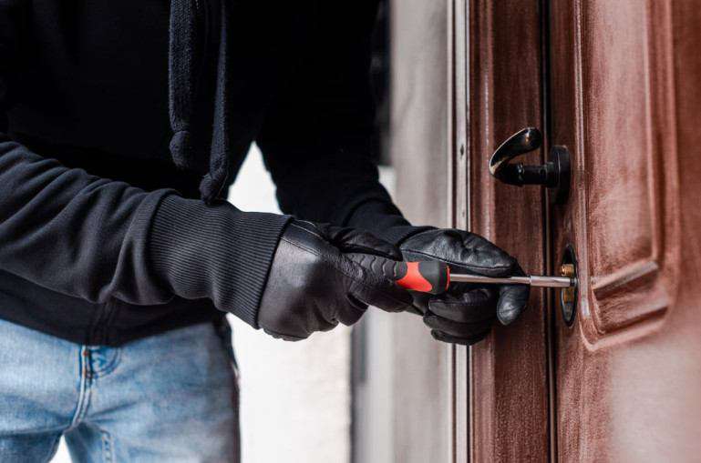 Բնակարանից գողություն կատարելու մեջ մեղադրվողը հանձնվել է Գերմանիայի իրավասու մարմիններին