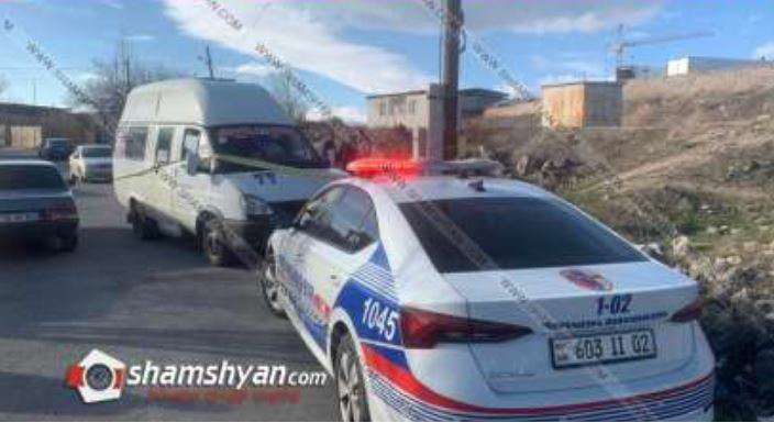 В Ереване водитель маршрутки внезапно скончался за рулем