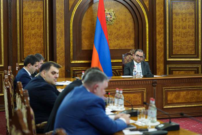 Обсужден вопрос строительства 7-километрового тоннеля вокруг Каджарана