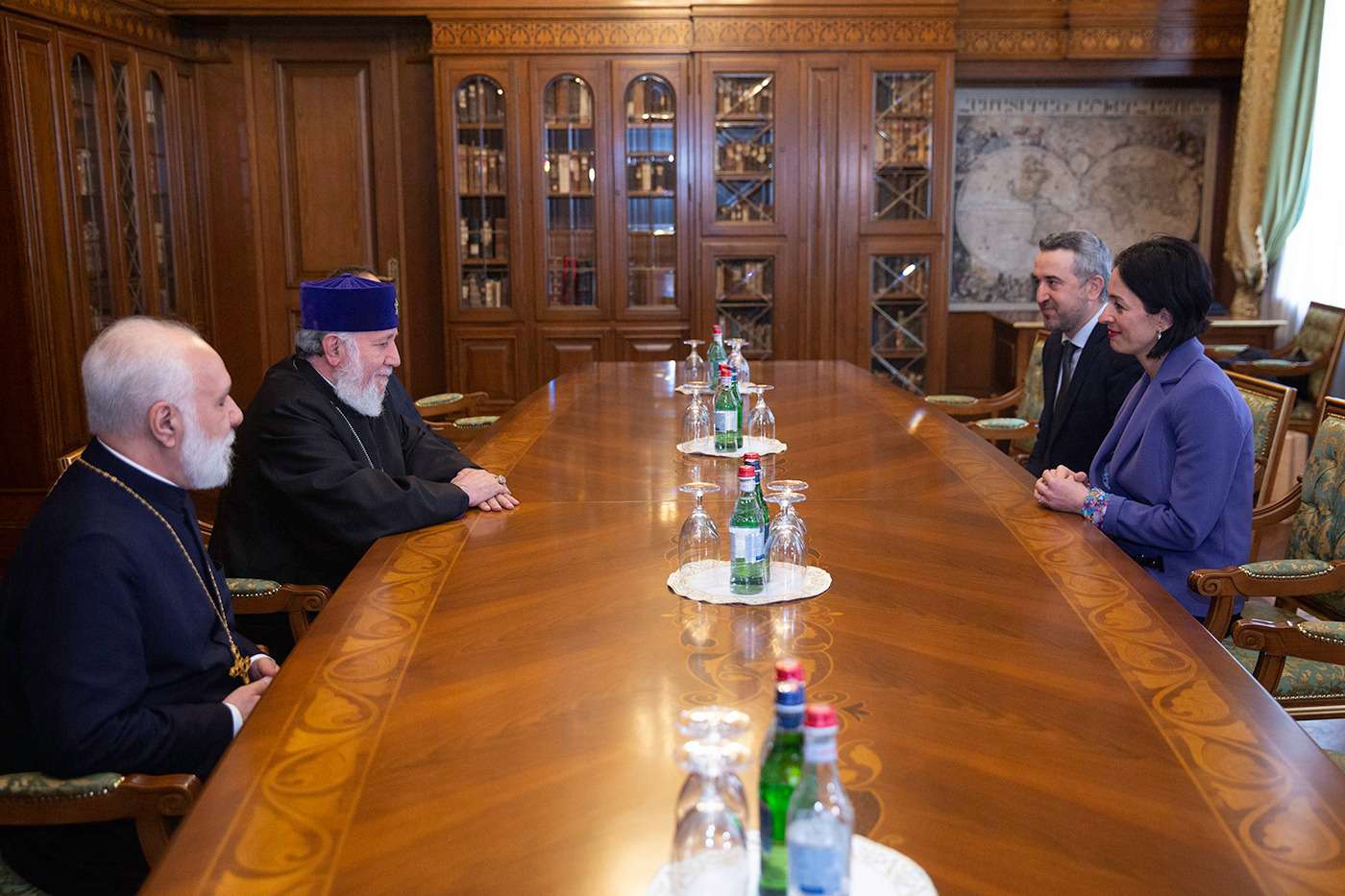 Կաթողիկոսը բարձրաձայնել է Եկեղեցու մտահոգությունները՝ «Հայ Եկեղեցու պատմություն» առարկայի առնչությամբ