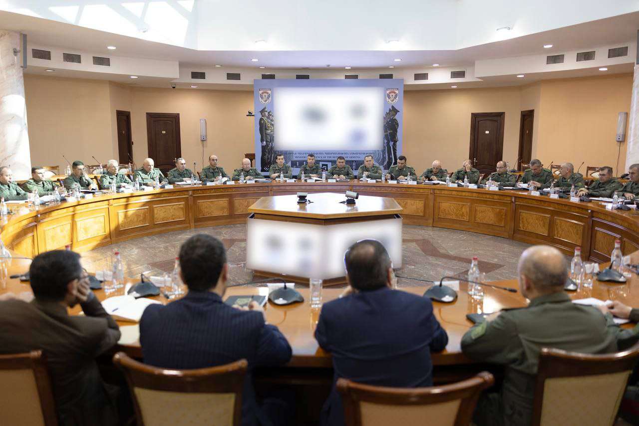 ՊՆ մի շարք առանցքային պաշտոններ թափուր են․ «Հրապարակ»