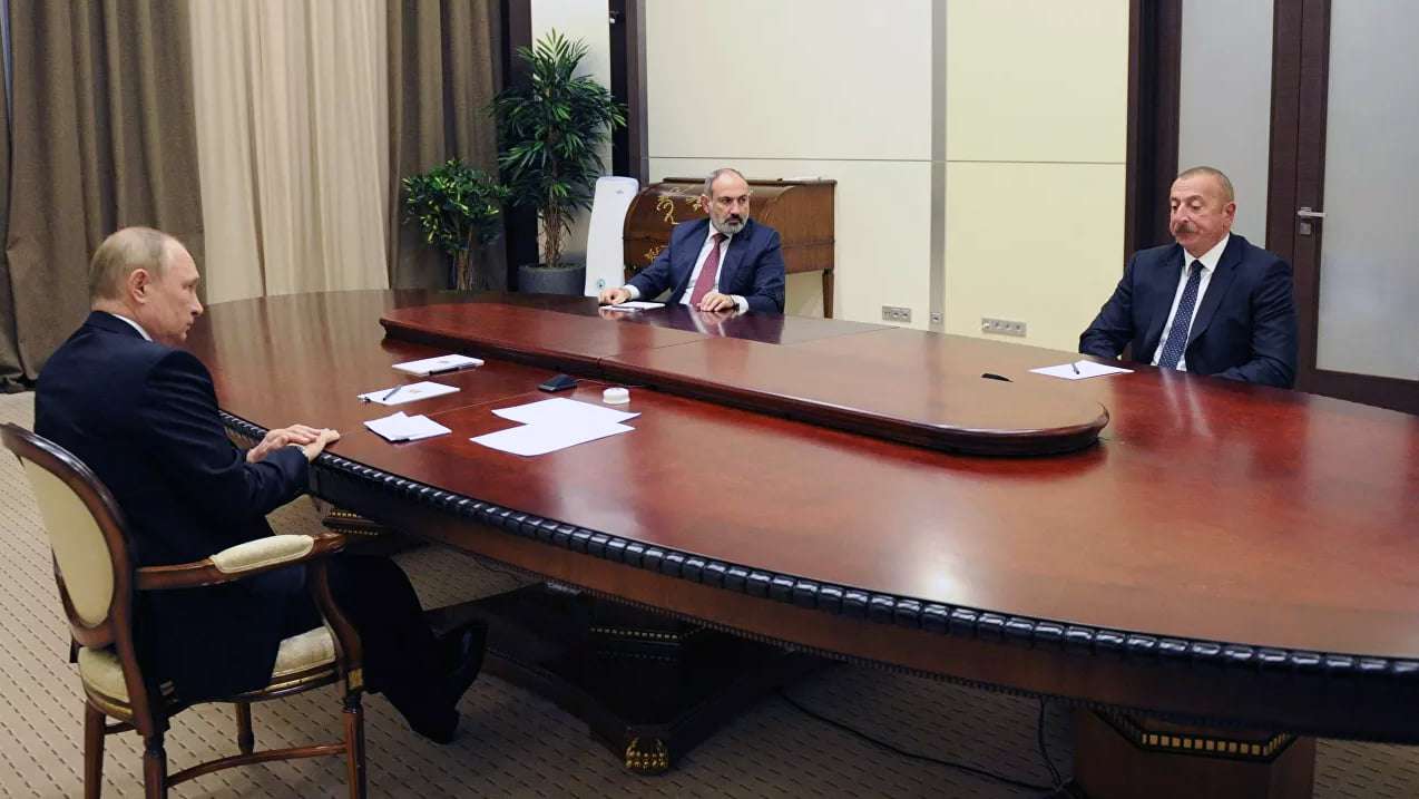 Президент России обсудил с Пашиняном и Алиевым ситуацию в Карабахе