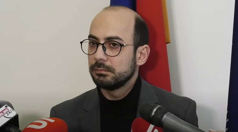 "No one disputes the fact that Aliyev is not constructive and is a war criminal;" Arthur Hovhannisyan