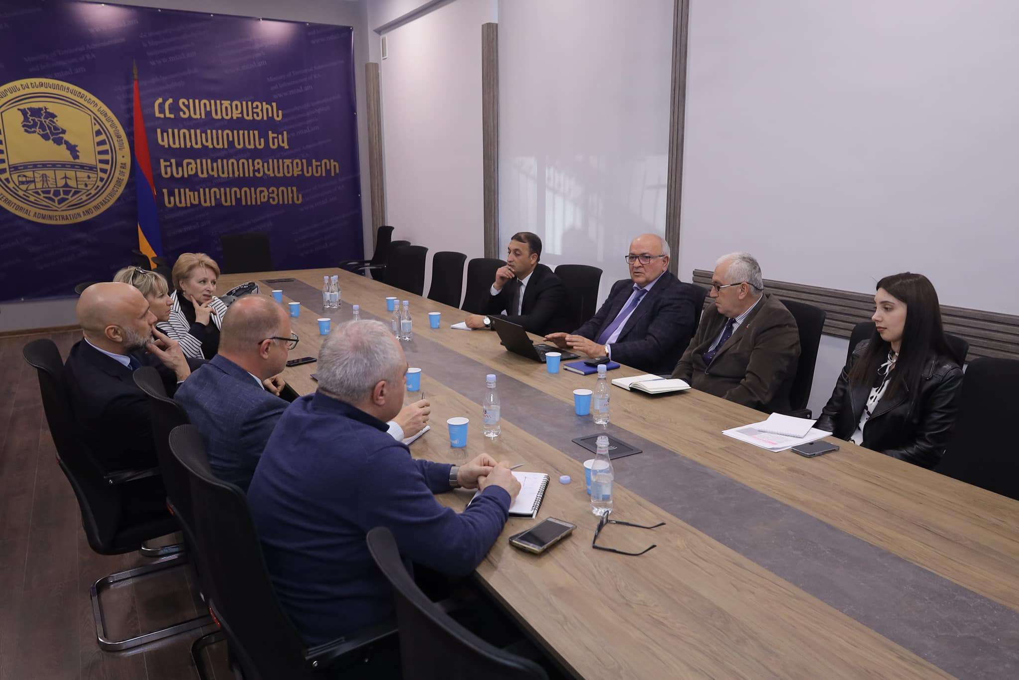 Տերտերյանը և Դրաբեկը քննարկել են դպրոցների և մանկապարտեզների շինարարության հետ կապված հարցեր