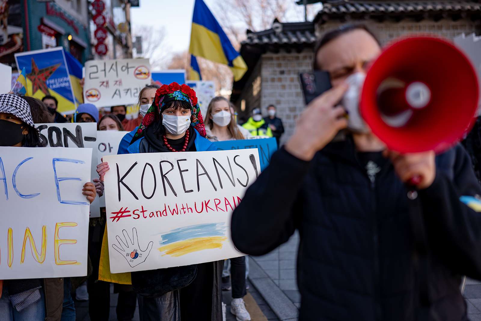 South Korea imposed new sanctions on Russia
