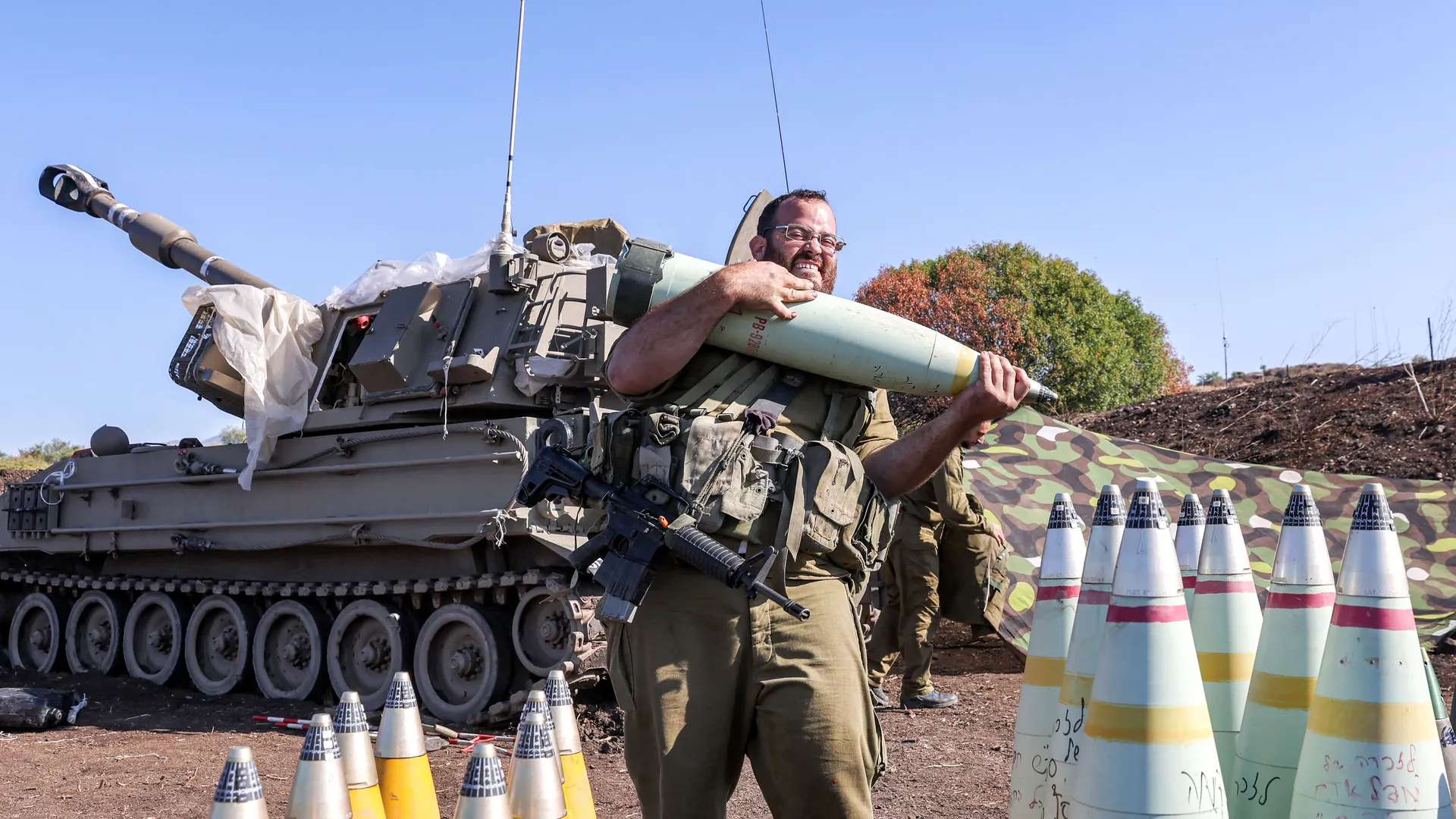 The US is discussing a new arms deal with Israel