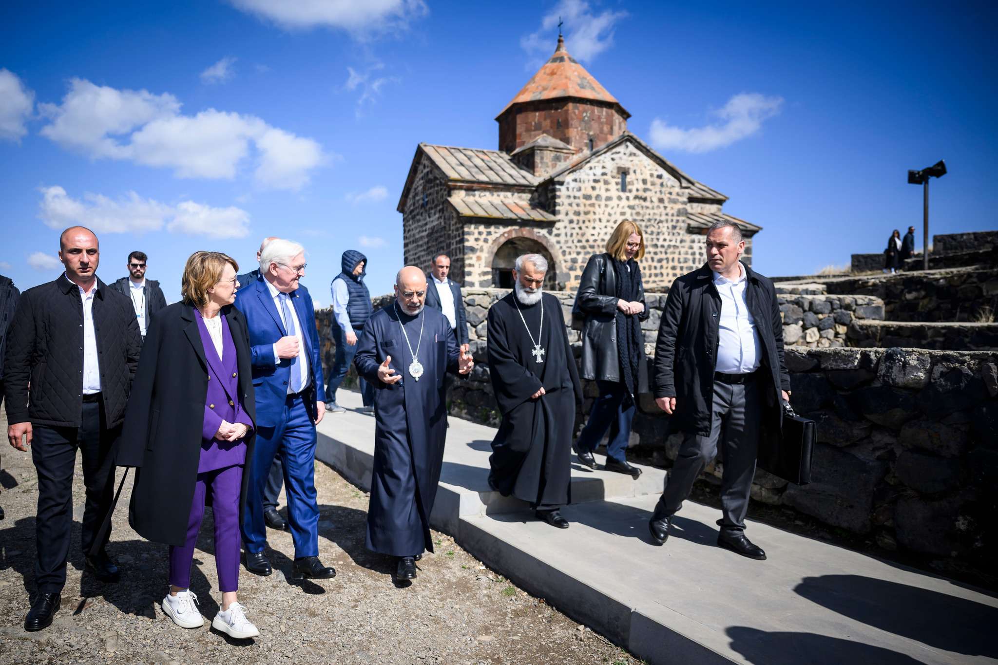 Գերմանիայի դեսպանությունը շնորհակալություն է հայտնում Երևանի և Դիլիջանի բնակիչներին