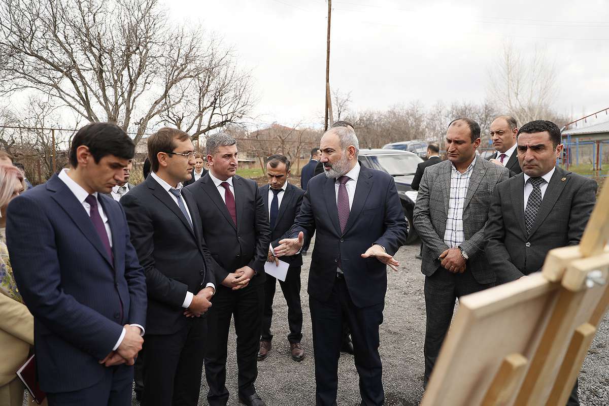Վարչապետը շրջայց է կատարել Արագածոտնի մարզի համայնքներում և ծանոթացել պետական ծրագրերի ընթացքին