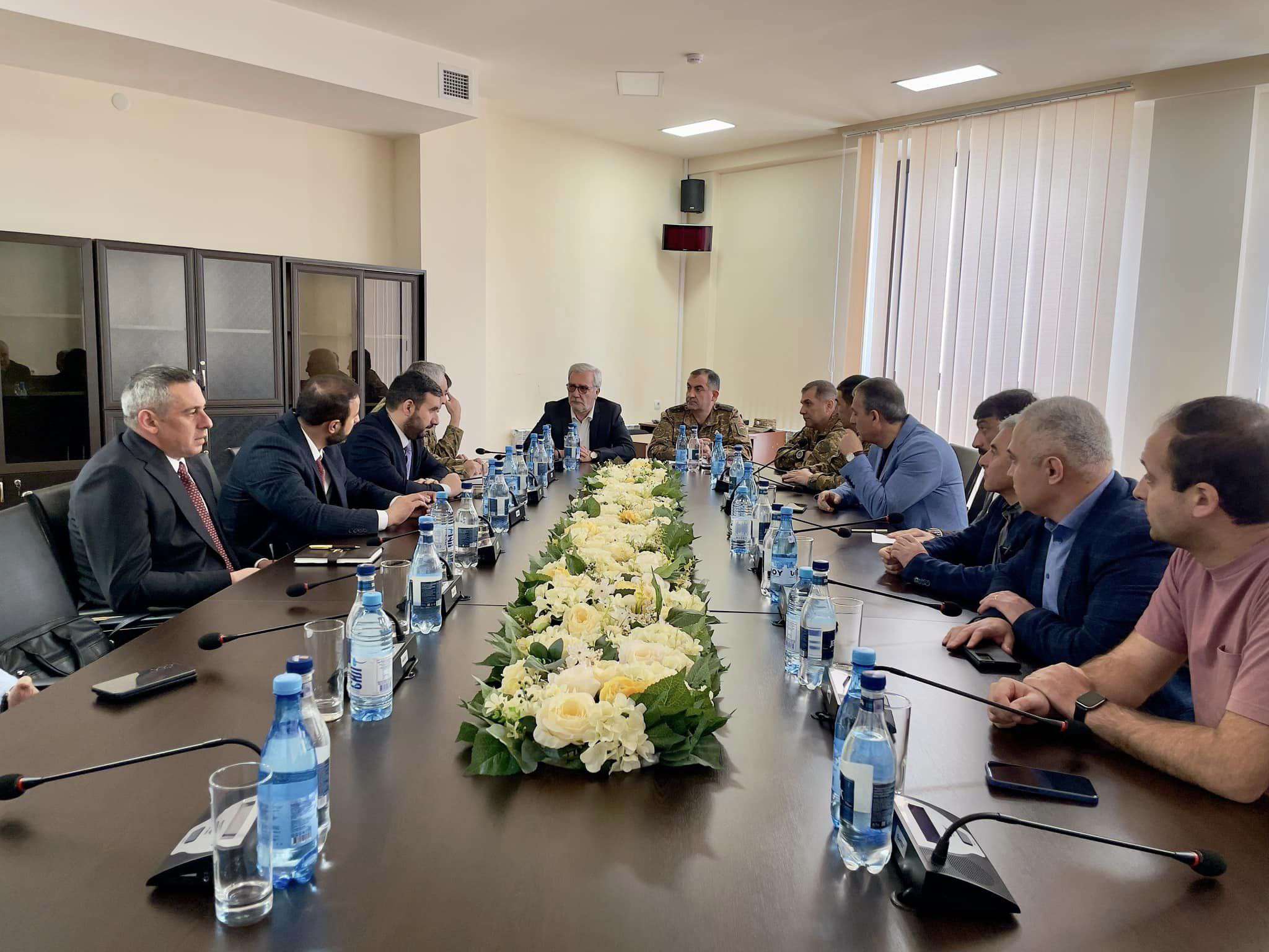 Քննարկվել են ռազմարդյունաբերության և պետության աջակցության մեծացման հարցեր
