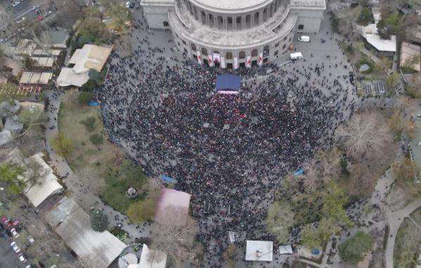 Митинг оппозиции с высоты птичьего полета по состоянию на 19:00 (фото)