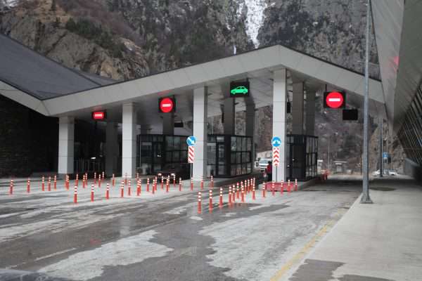 Lars Road is open to all vehicles