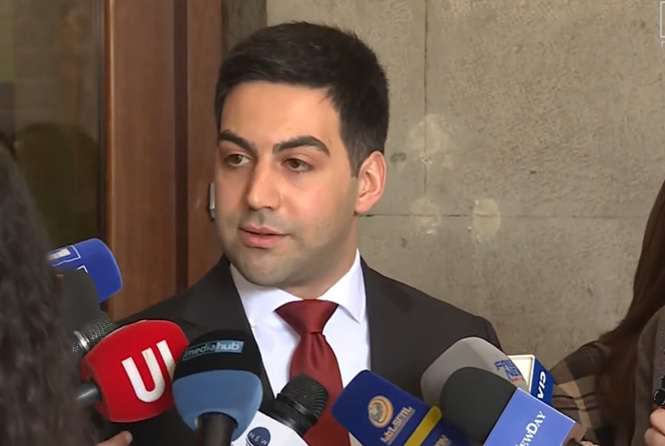 «Բոլոր միջադեպերով, որոնք կարող են մտահոգիչ թվալ ժողովրդավարության տեսանկյունից, մտահոգվում եմ». Բադասյան