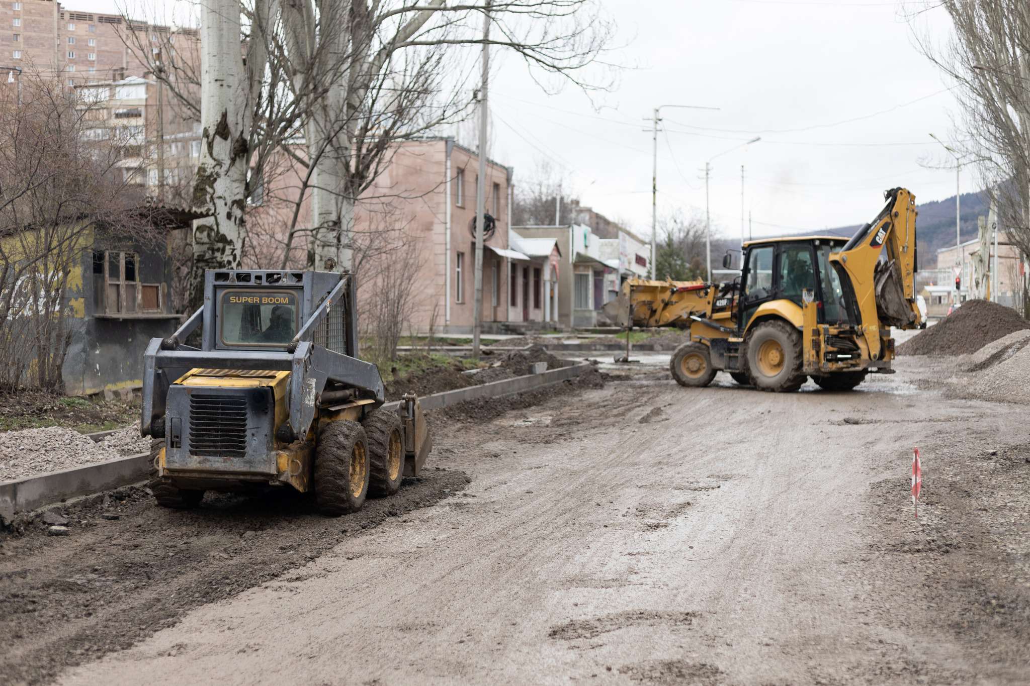 Լոռիում մի շարք ճանապարհներ հիմնանորոգվում են (ԼՈՒՍԱՆԿԱՐՆԵՐ)
