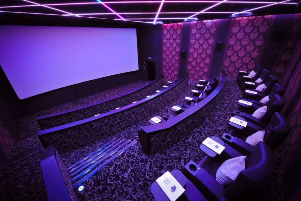 China to restrict screening of Hollywood films