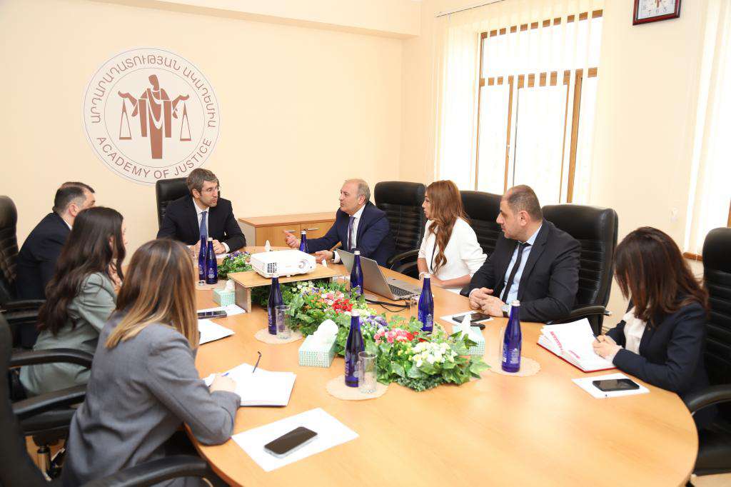 Նախարարն այցելել է Արդարադատության ակադեմիա