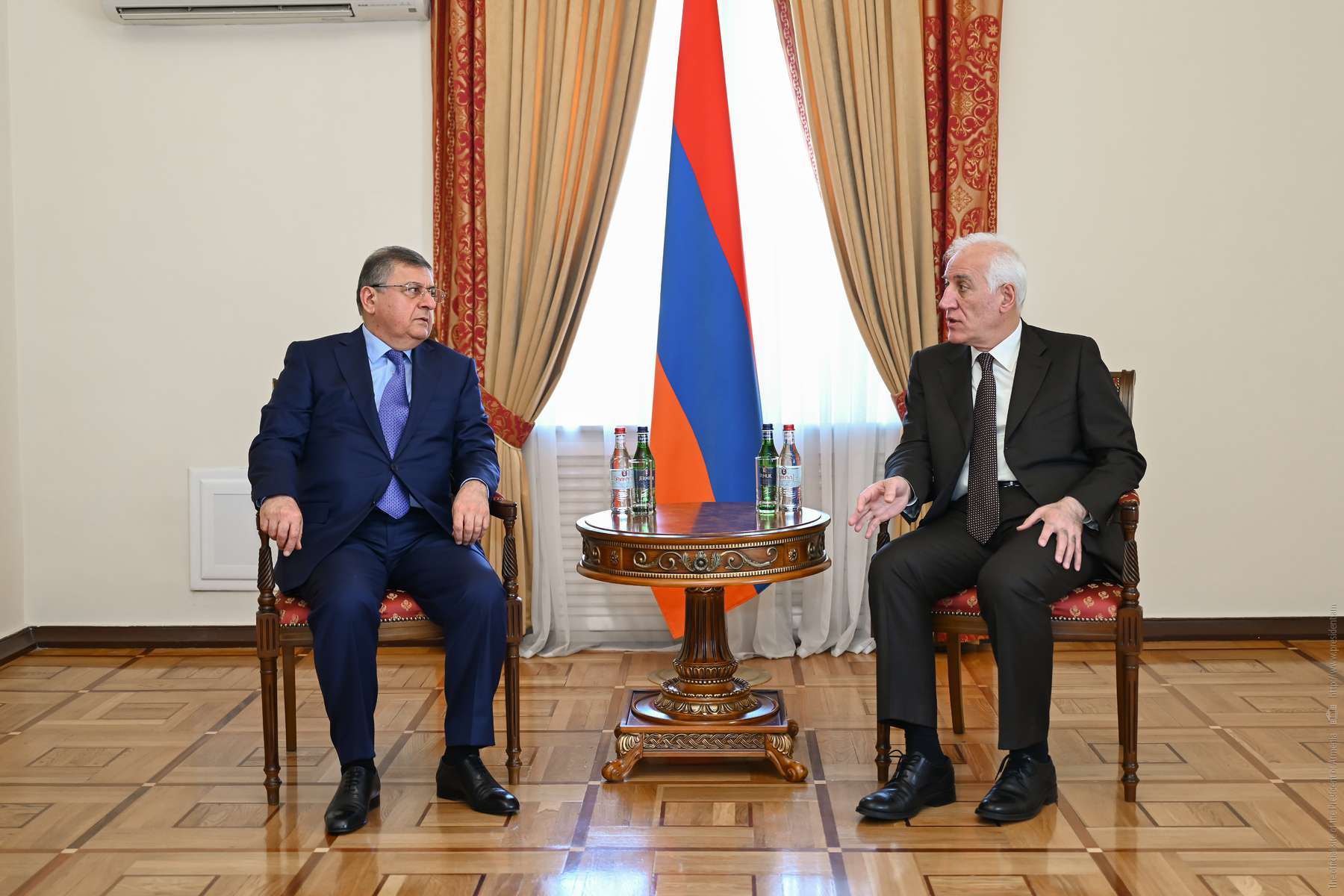 Ваагн Хачатурян и Гагик Джангирян обменялись мнениями о судебной реформе